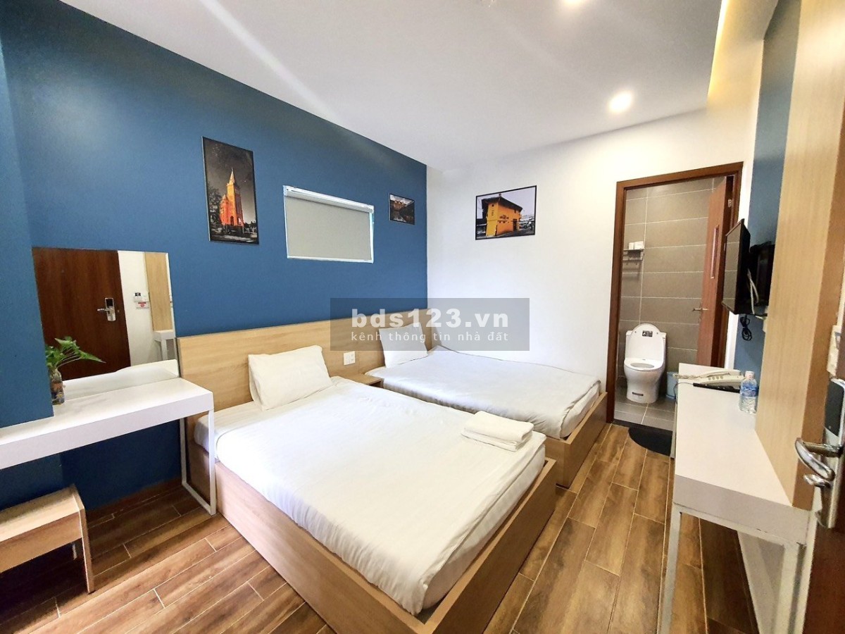 Bán khách sạn 2 mặt tiền đường Lê Hồng Phong, phường 4, Đà Lạt DT 383m², giá chỉ 26,5 tỷ đồng