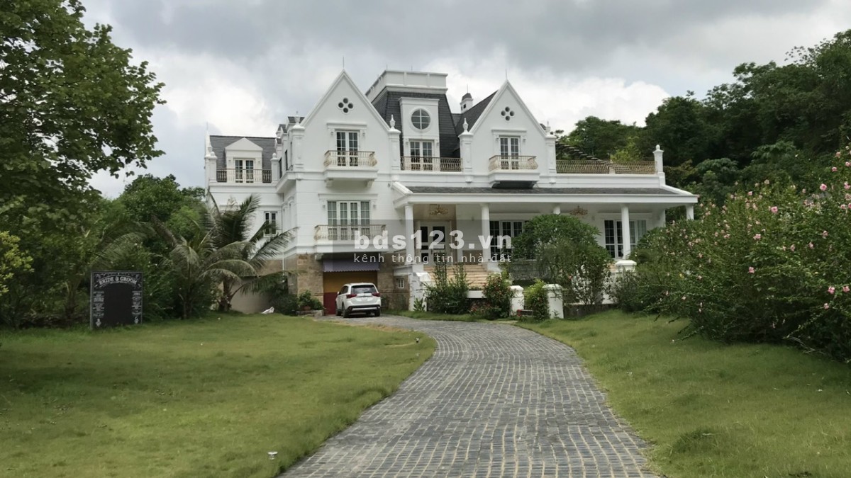Cần bán biệt thự gần 7600m2 siêu đẹp tại Xã Lâm Sơn, Huyện Lương Sơn, tỉnh Hòa Bình