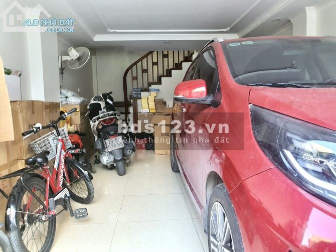 Hiếm!! Bán nhà Thạch Bàn Gara ô tô 46m2 x 5 Tầng 3,75 tỷ