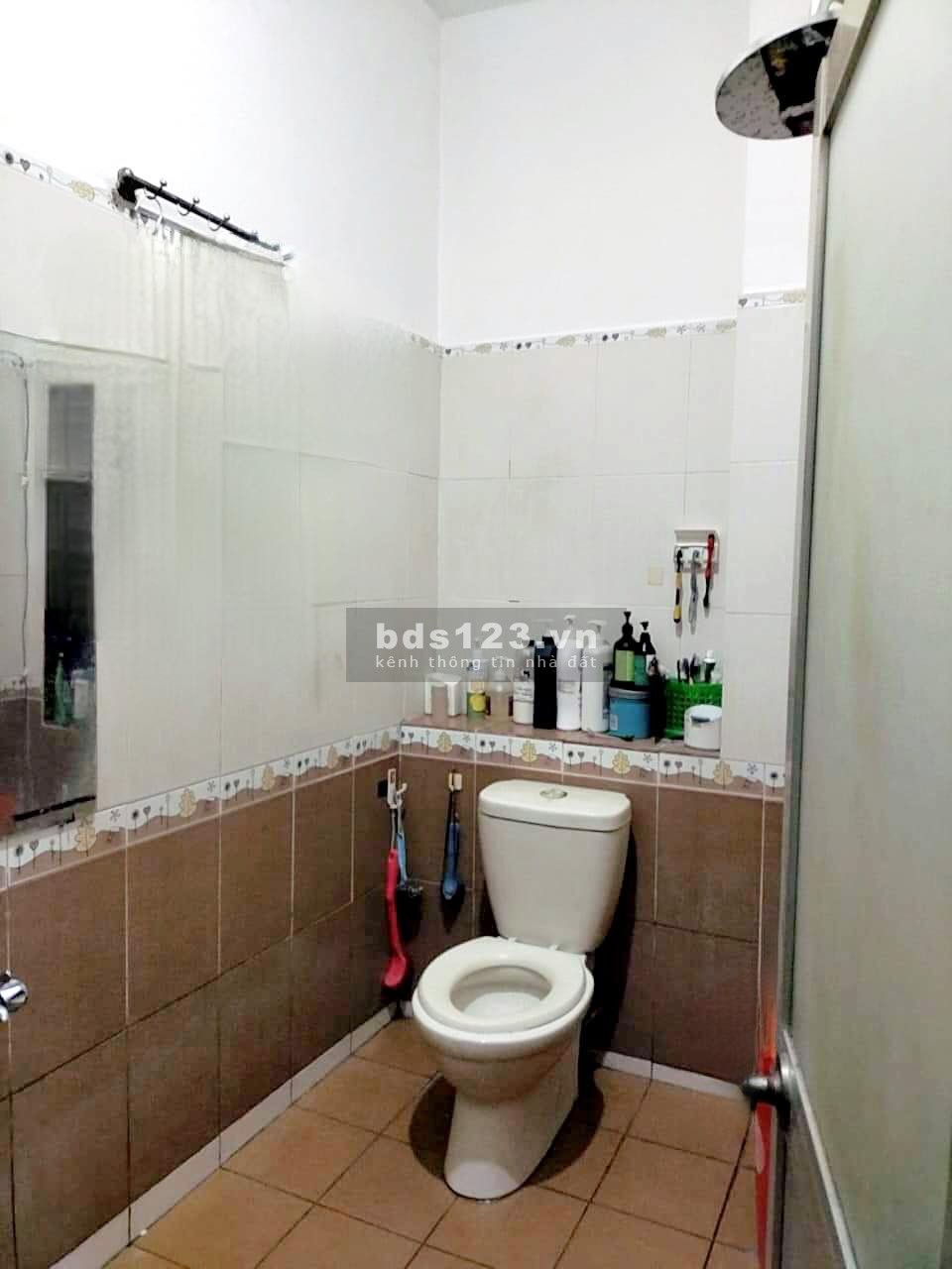 Bán nhà hẻm 6m Thoại Ngọc Hầu, quận Tân Phú, 67m² x 3 tầng giá 4,35 tỷ đồng