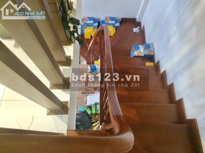 Hiếm!! Bán nhà Thạch Bàn Gara ô tô 46m2 x 5 Tầng 3,75 tỷ