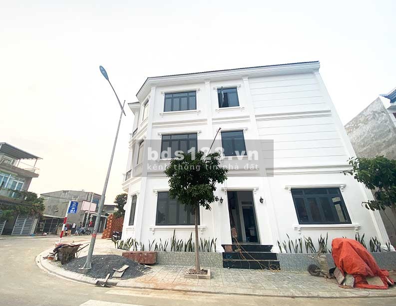 Chính chủ cần bán 2 căn nhà ngay công an phương uyên hưng, trung tâm hành chính Tân Uyên