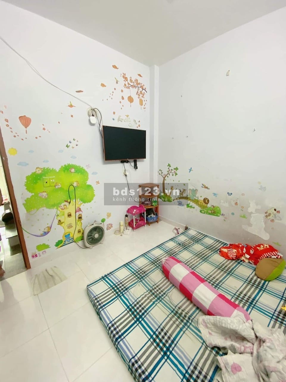 Bán nhà Trình Đình Thảo, 3 tầng, sổ sẵn, vuông, giá bán 4,2 tỷ đồng LH 0938154894