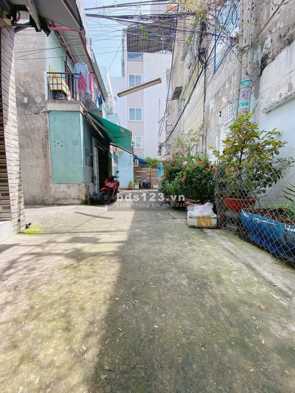 Bán nhà Trình Đình Thảo, 3 tầng, sổ sẵn, vuông, giá bán 4,2 tỷ đồng LH 0938154894