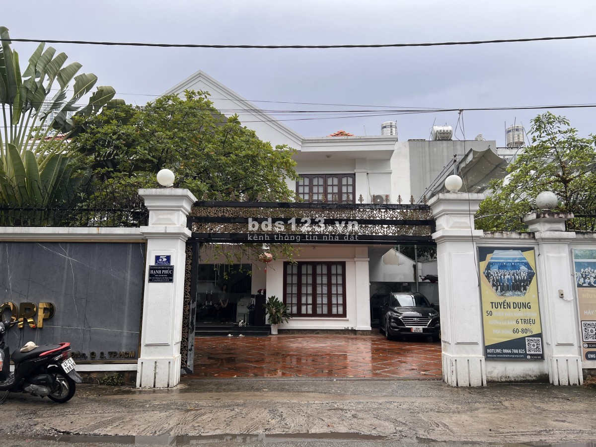 Bán biệt thự đường số 10, Phường Thảo Điền, Quận 2. Giá 215 tỷ TL. Gọi Quân 0911.989.098.