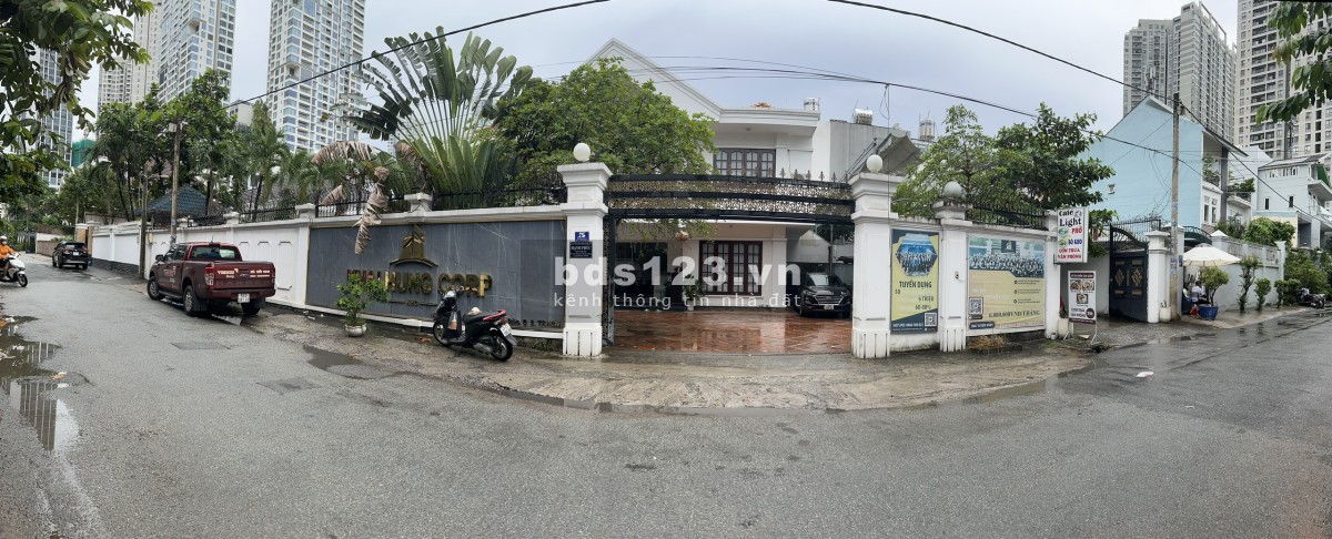 Bán biệt thự đường số 10, Phường Thảo Điền, Quận 2. Giá 215 tỷ TL. Gọi Quân 0911.989.098.