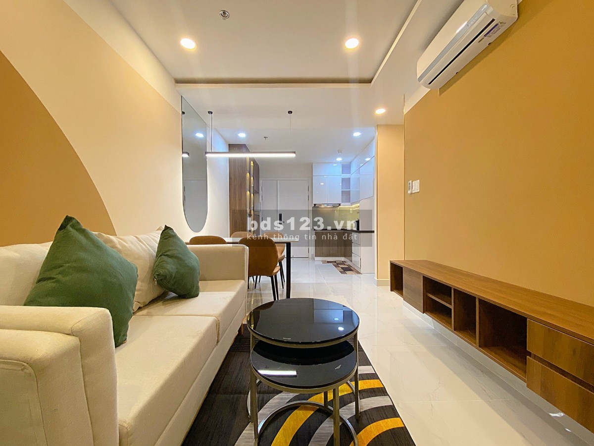Cần bán gấp căn hộ cc Terra Royal diện tích 58m2, 2PN, Quận 3, giá 5.1 tỷ