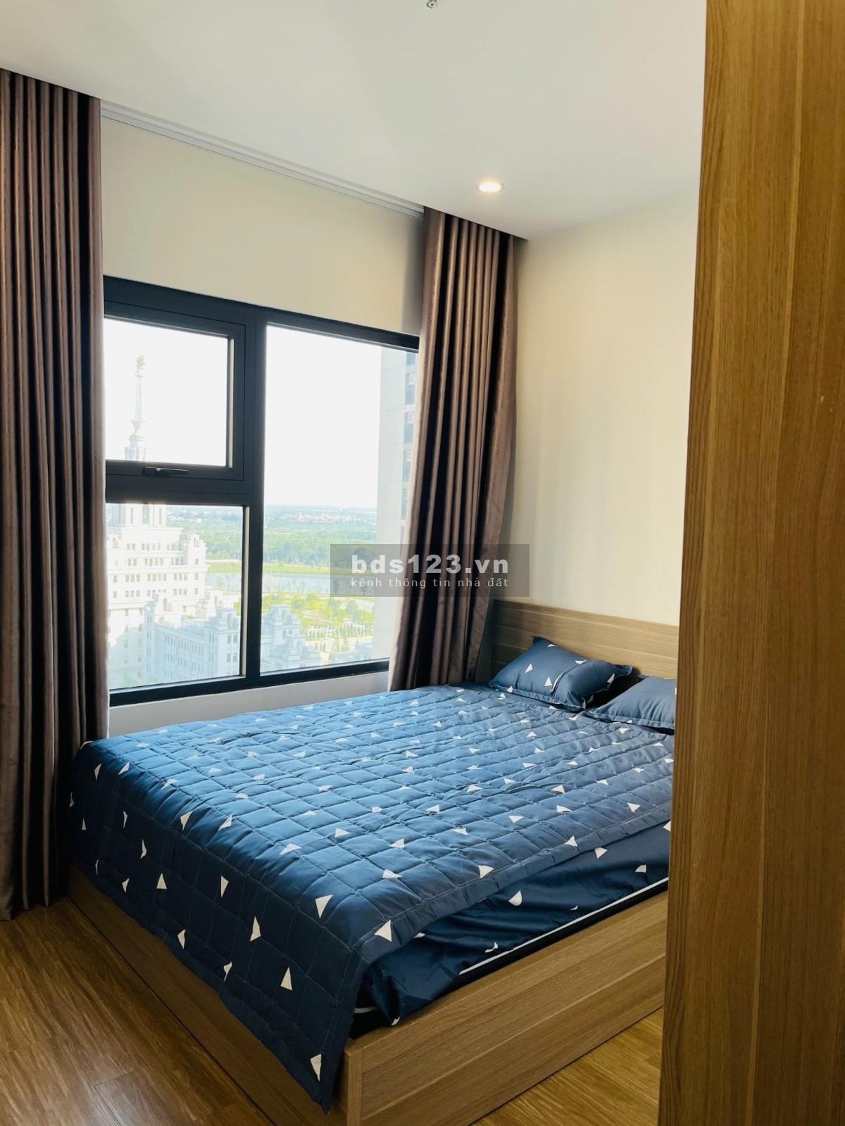 Cần tiền cho con đi du học bán căn góc 3N 2VS giá 2.3 tỷ tại Ocean Park 081 260 2680