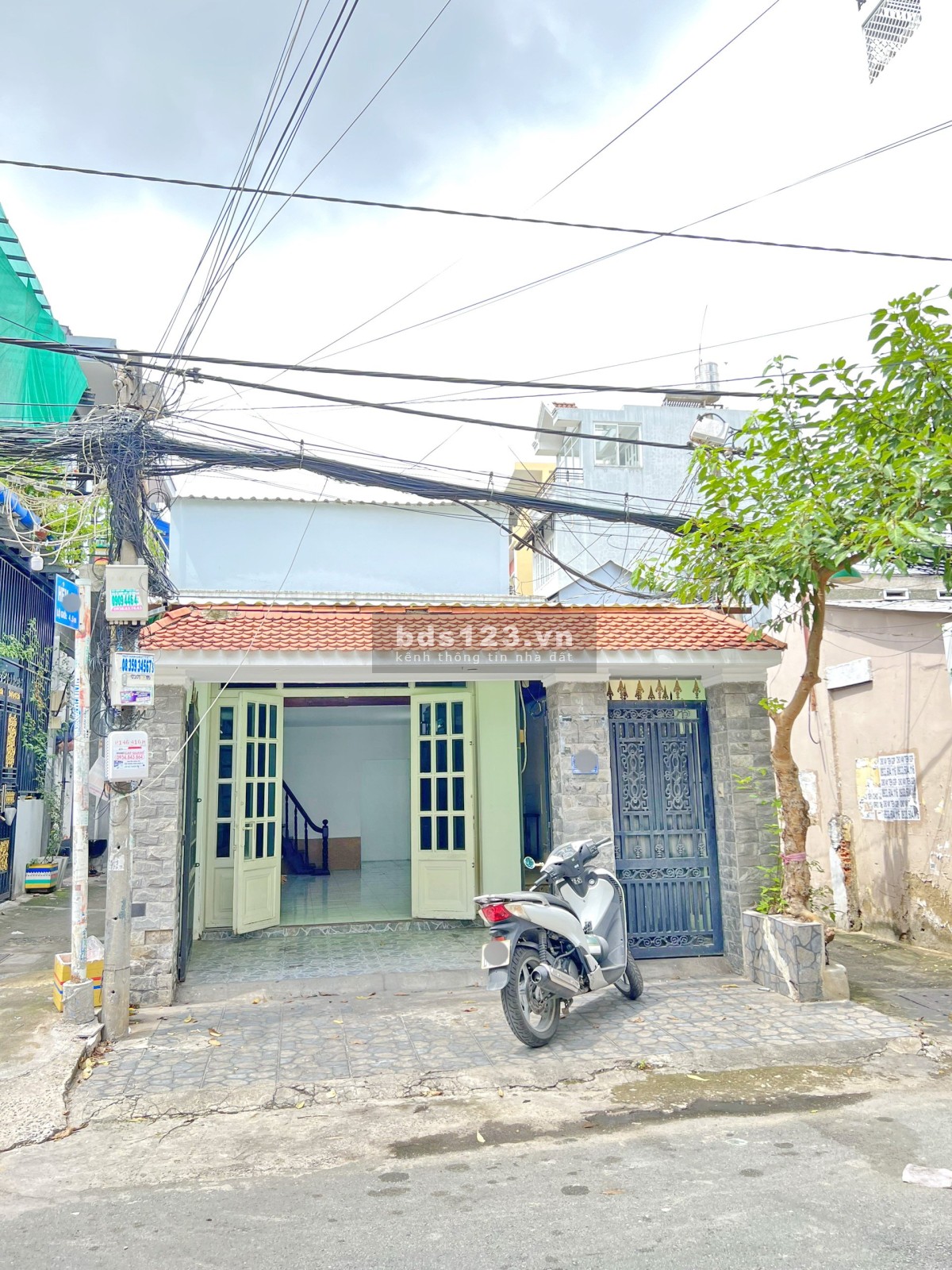 Bán gấp nhà mặt tiền đường số giá chỉ 77 triệu/m2, phường Tân Quy, Quận 7