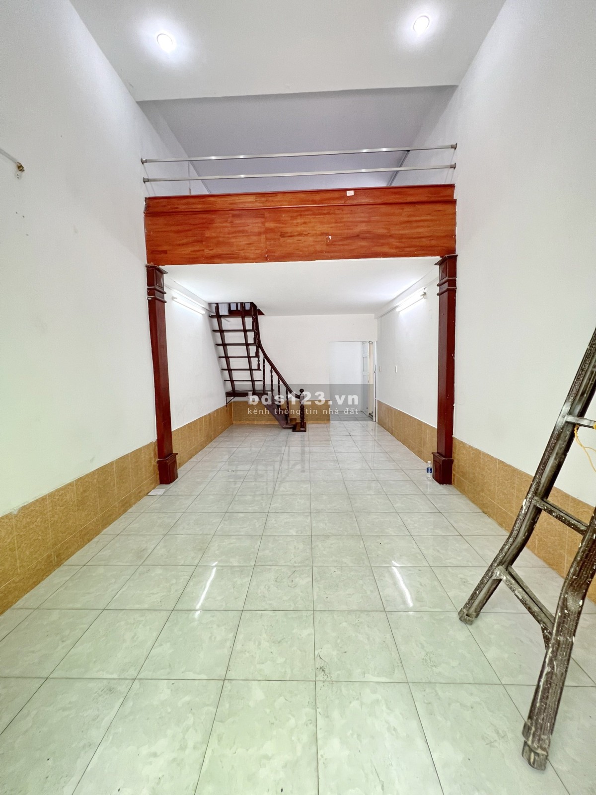Bán gấp nhà mặt tiền đường số giá chỉ 77 triệu/m2, phường Tân Quy, Quận 7
