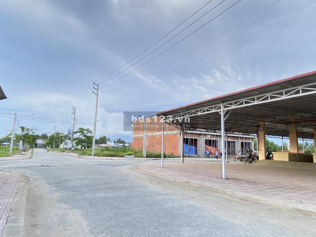 Bán đất nền Bến Tre giá rẻ thị trấn Thạnh Phú chợ mới thổ cư 100%