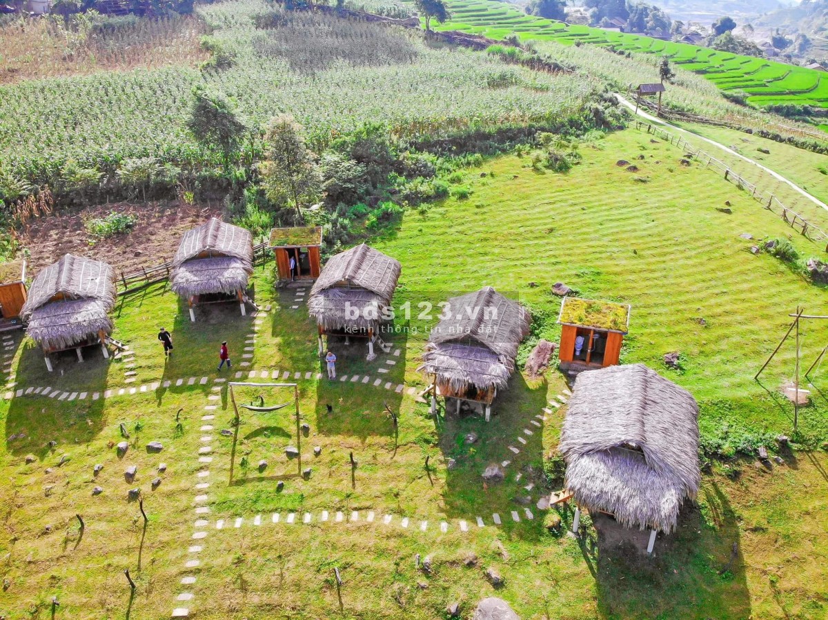 Bán lô đất mặt đường Sapa giá rẻ, phù hợp làm khách sạn nhà hàng DT 400m²