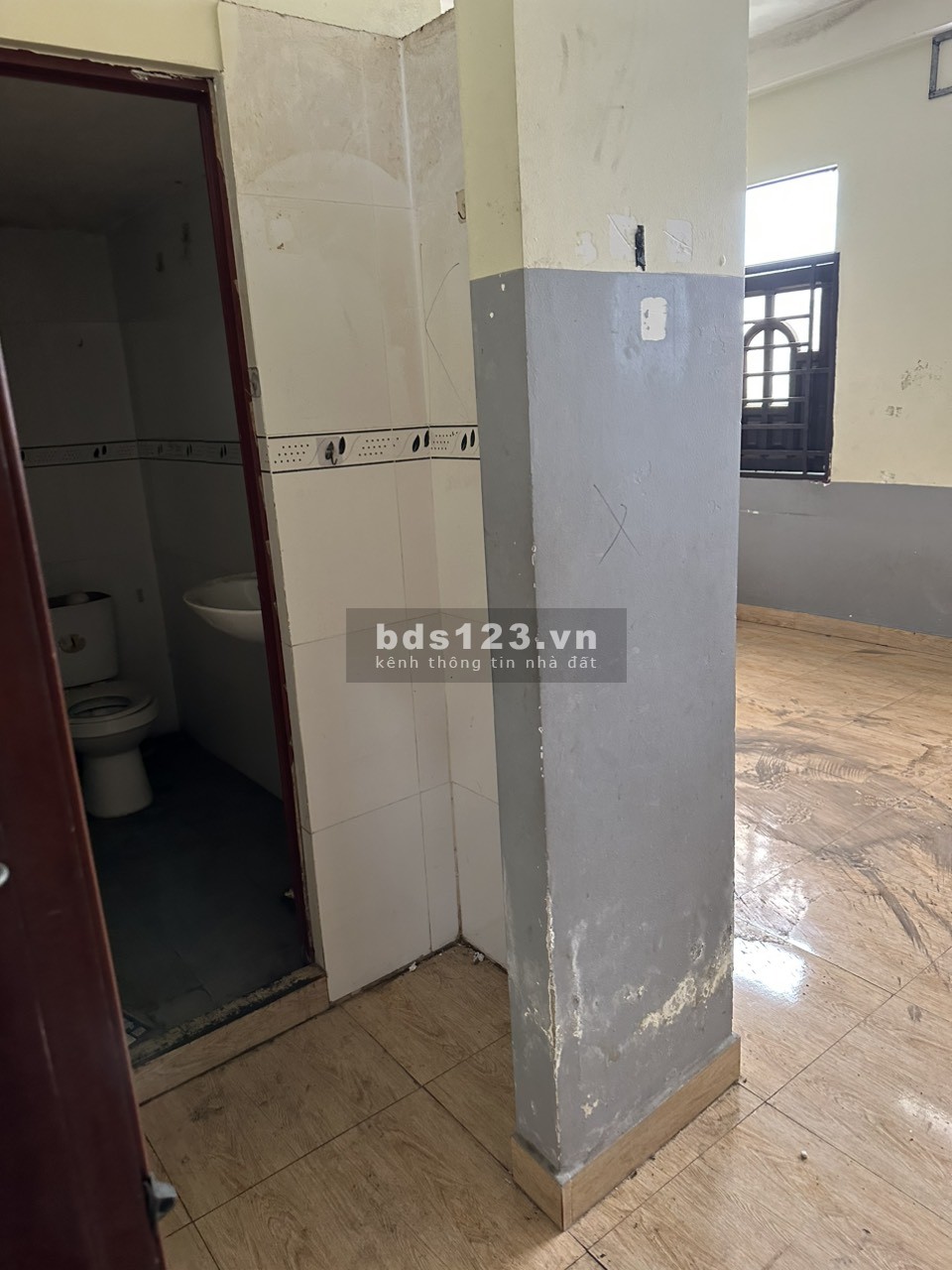 Cho thuê nhà nguyên căn mặt tiền 10x40 gồm 4 lầu và 20 phòng tolet riêng giá cực rẻ