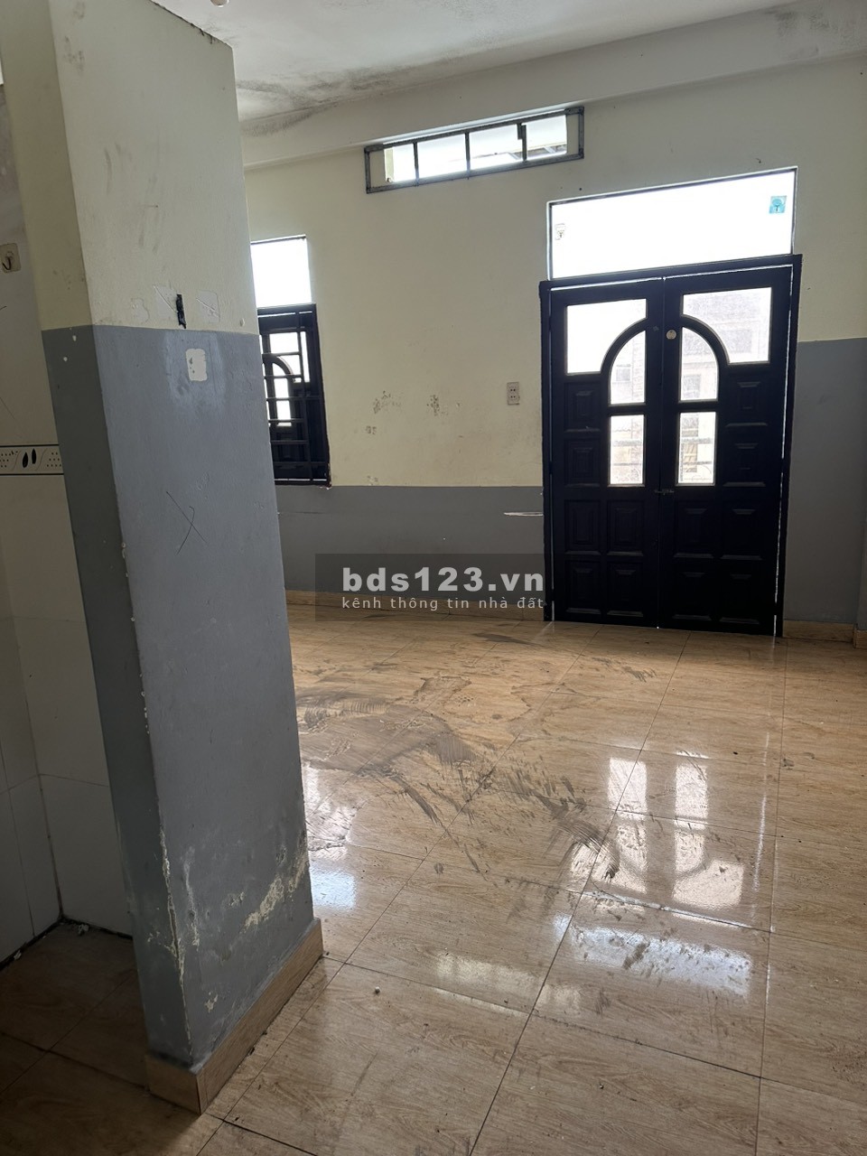 Cho thuê nhà nguyên căn mặt tiền 10x40 gồm 4 lầu và 20 phòng tolet riêng giá cực rẻ