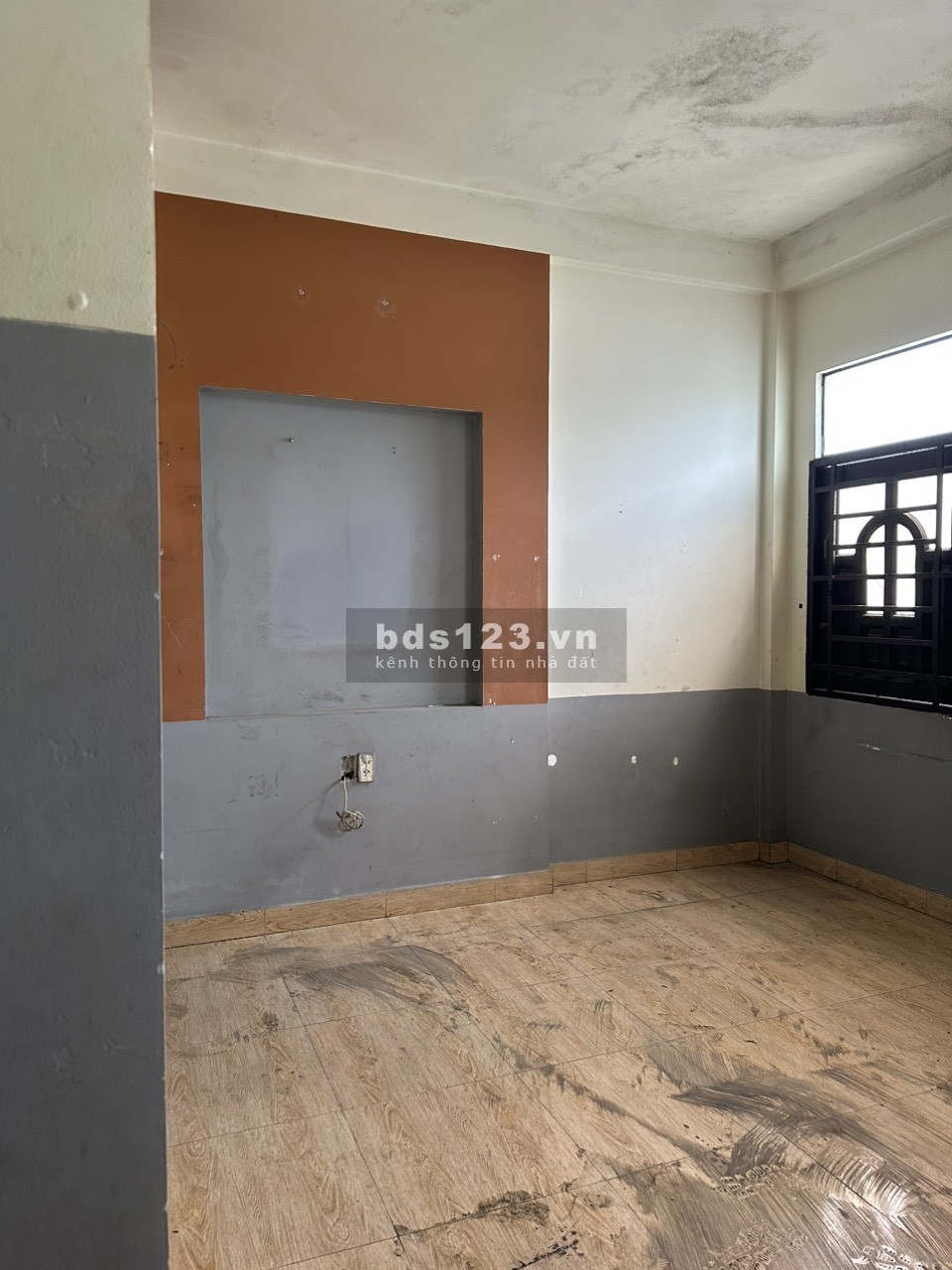 Cho thuê nhà nguyên căn mặt tiền 10x40 gồm 4 lầu và 20 phòng tolet riêng giá cực rẻ