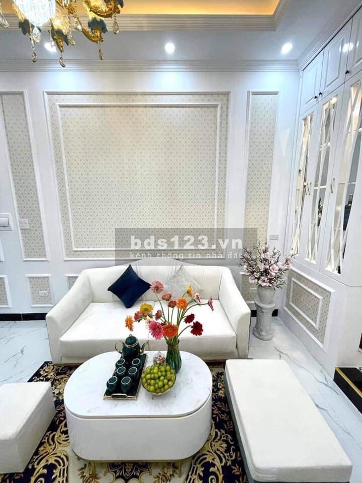 Bán nhà CHDV cao cấp Đống Đa ô tô dòng tiền 11 phòng cho thuê