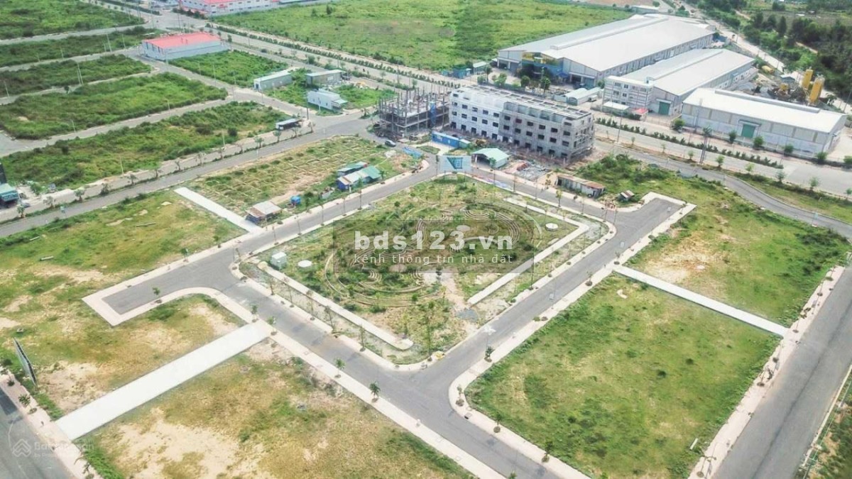 CẦN BÁN LÔ ĐẤT MẶT TIỀN ĐƯỜNG 42M GIÁ TỐT CHO NHÀ ĐẦU TƯ SINH LỜI