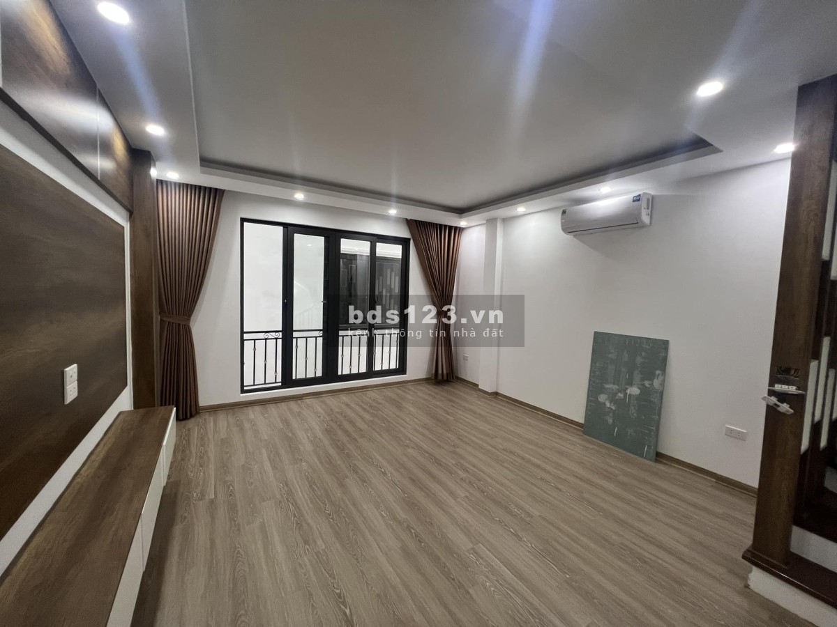 Nhà đẹp phố Đội Cấn nhỉnh 5tỷ - Nhà mới đầy đủ công năng chi chờ ở - 20m ô tô dừng đỗ