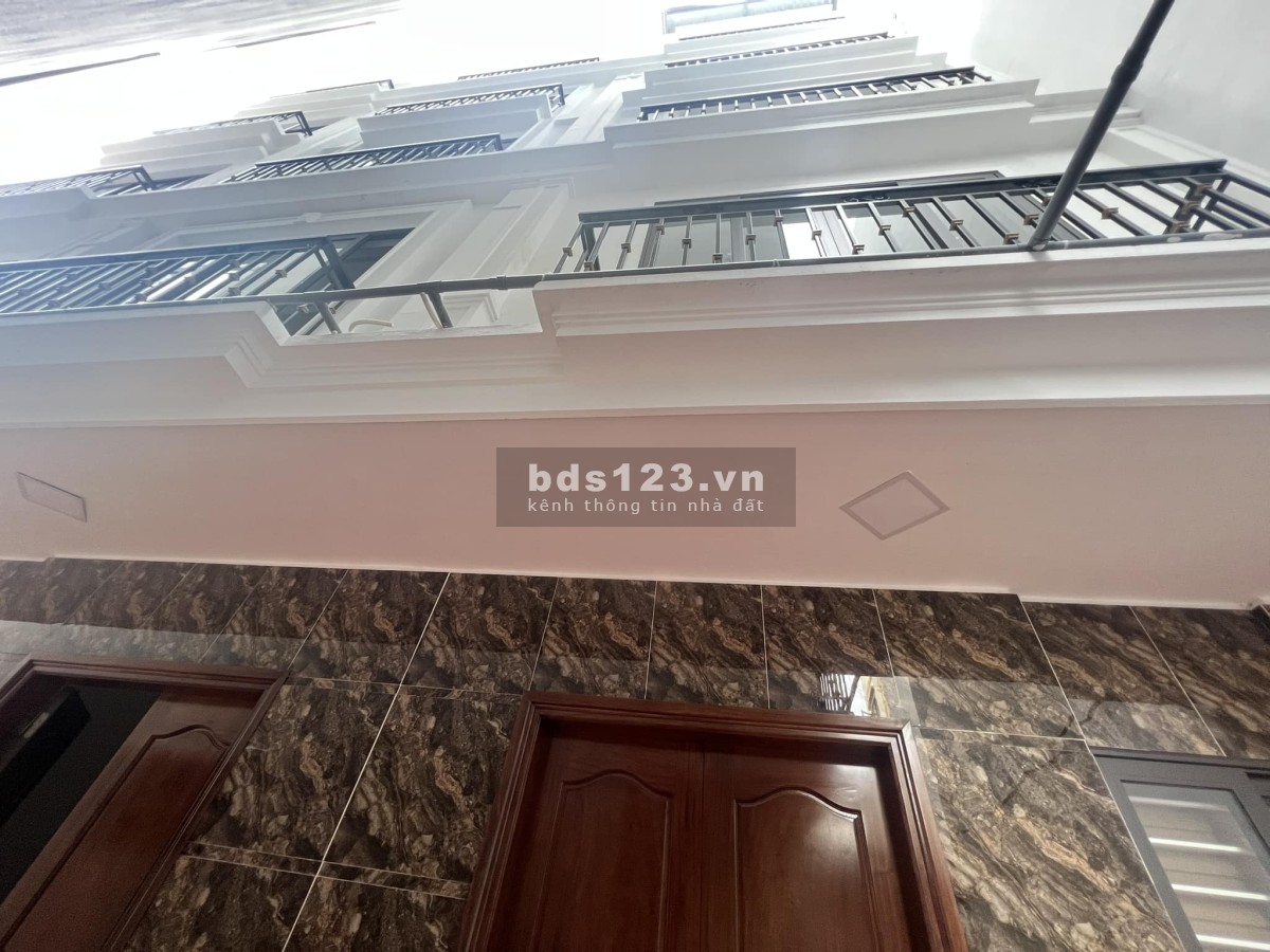 Nhà đẹp phố Đội Cấn nhỉnh 5tỷ - Nhà mới đầy đủ công năng chi chờ ở - 20m ô tô dừng đỗ