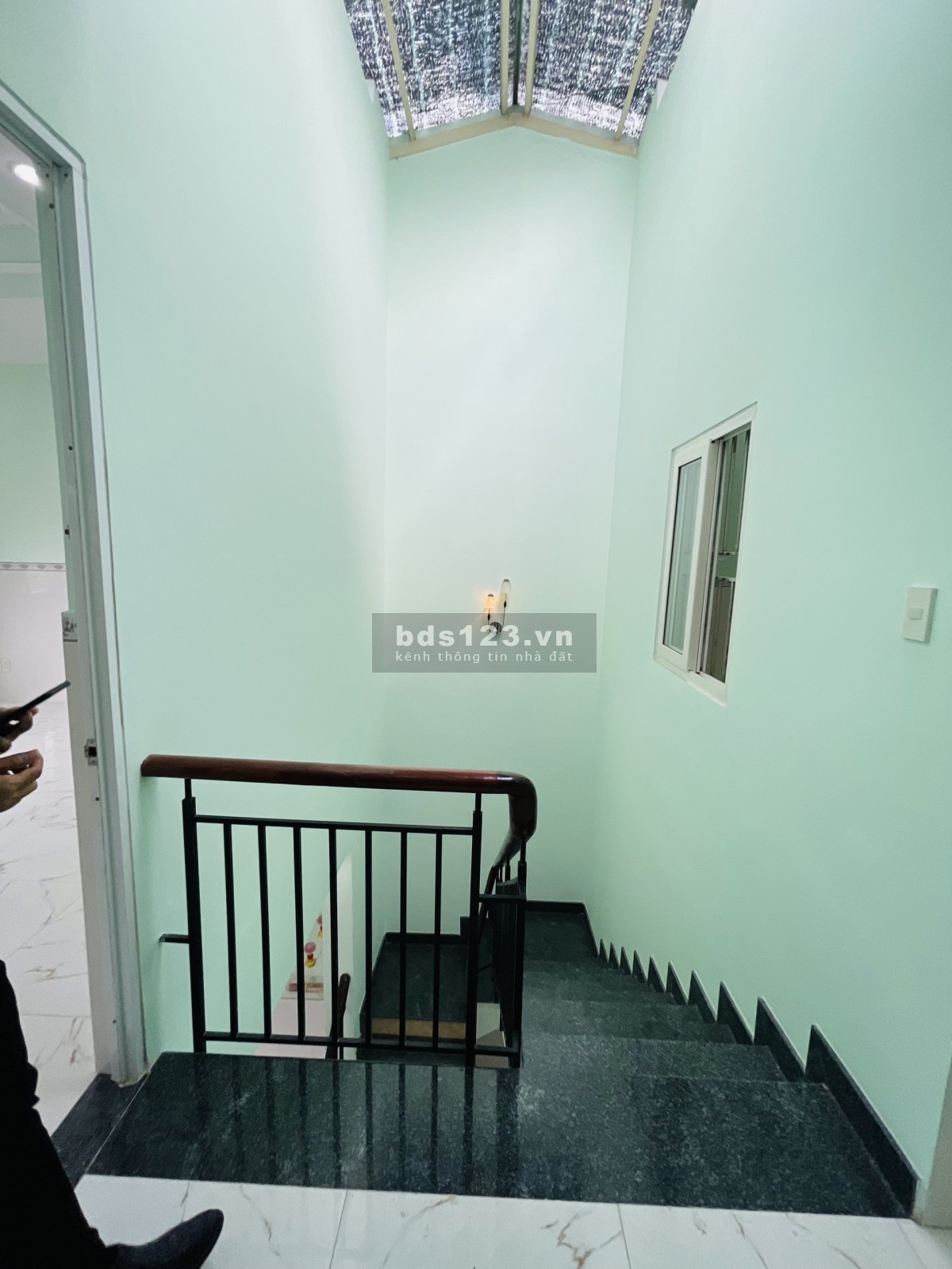 Bán gấp nhà hẻm thông cách đường Linh Đông 300m, DT 63m² x 2 tầng, mặt tiền nở hậu giá đầu tư