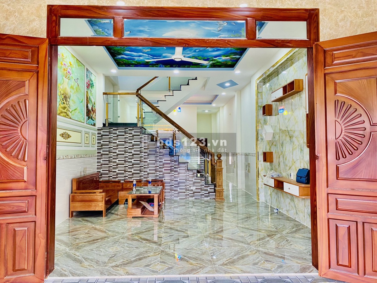 Nhà chính chủ sổ riêng cần bán gấp sổ hồng riêng, liên hệ 0348874902