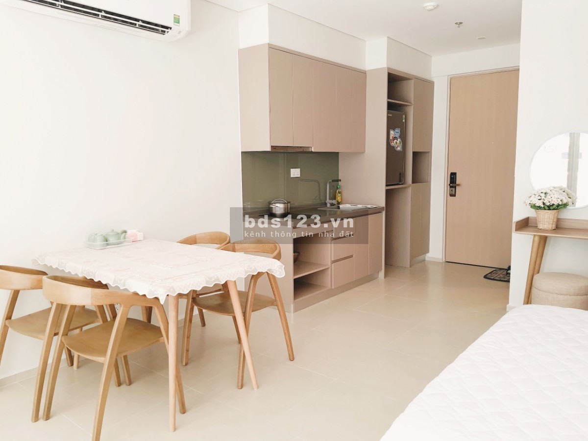 Bán căn hộ Studio The Sóng Vũng Tàu , 44.89 m2. Giá bán 2.150 tỷ full nội thất. Lh e Yến