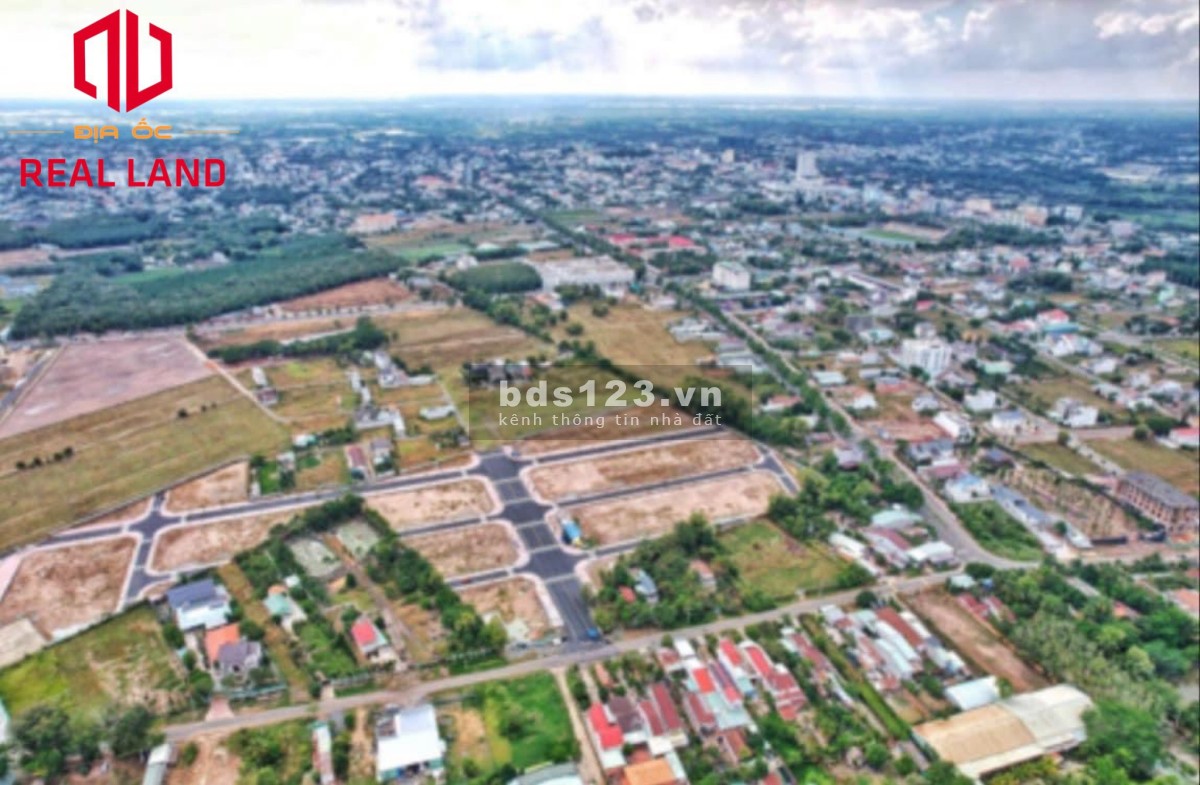 Bán gấp lô đất diện tích 300m2 thổ cư giá 690 triệu khu dân cư đông