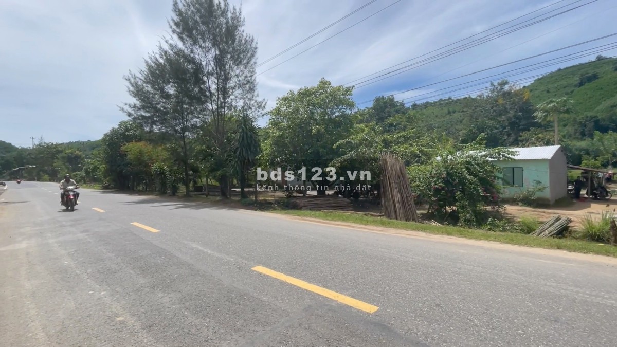 Chuyển nhượng 830m2 hợp thổ Giá 650 triệu. Vị trí Liên Sang - Khánh Vĩnh Đăng 0795353530