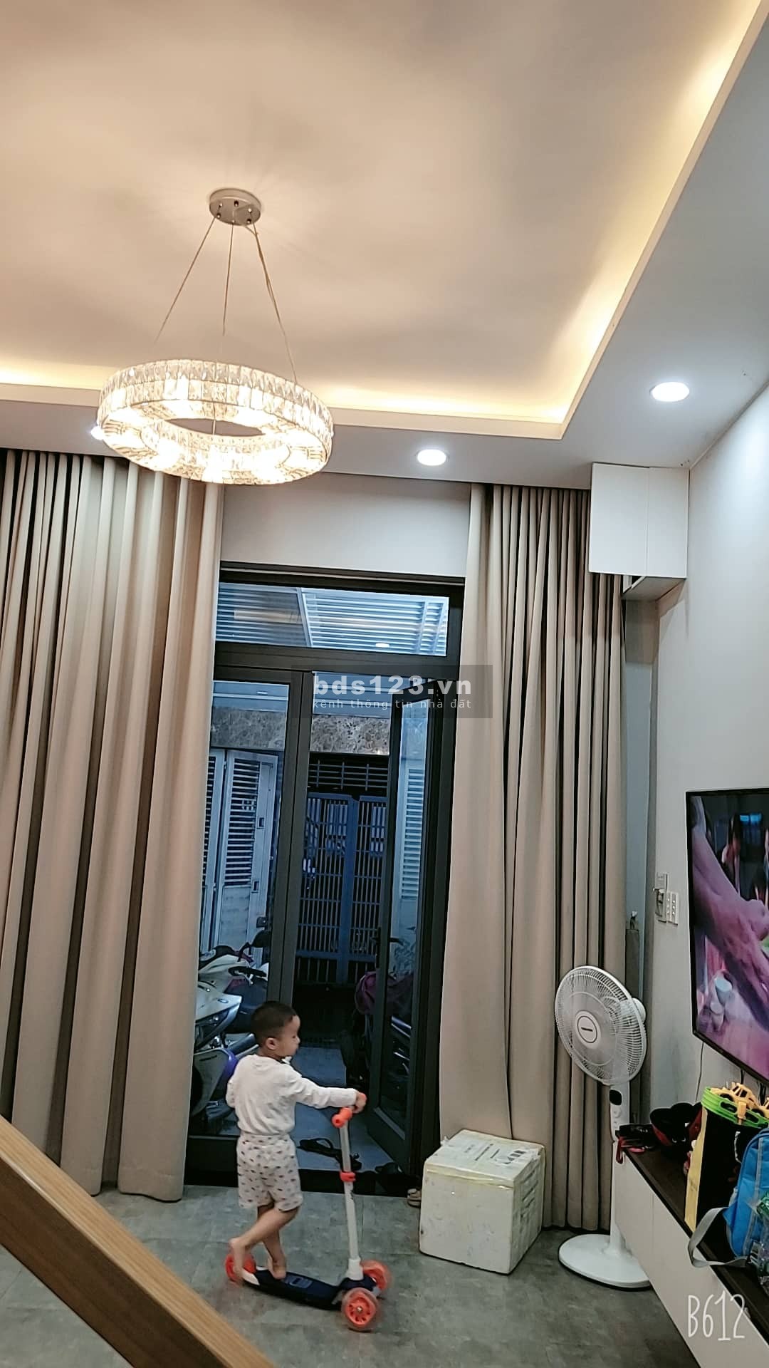 Bán nhà hẻm ô tô tránh Nguyễn Hữu Tiến 4 tầng giá chỉ 7,1 tỷ đồng