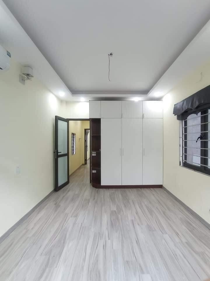 Bán nhà mặt phố Ngọc Lâm, quận Long Biên, căn góc KD đỉnh, DT 45/55m² x 4 tầng, giá 10,5 tỷ