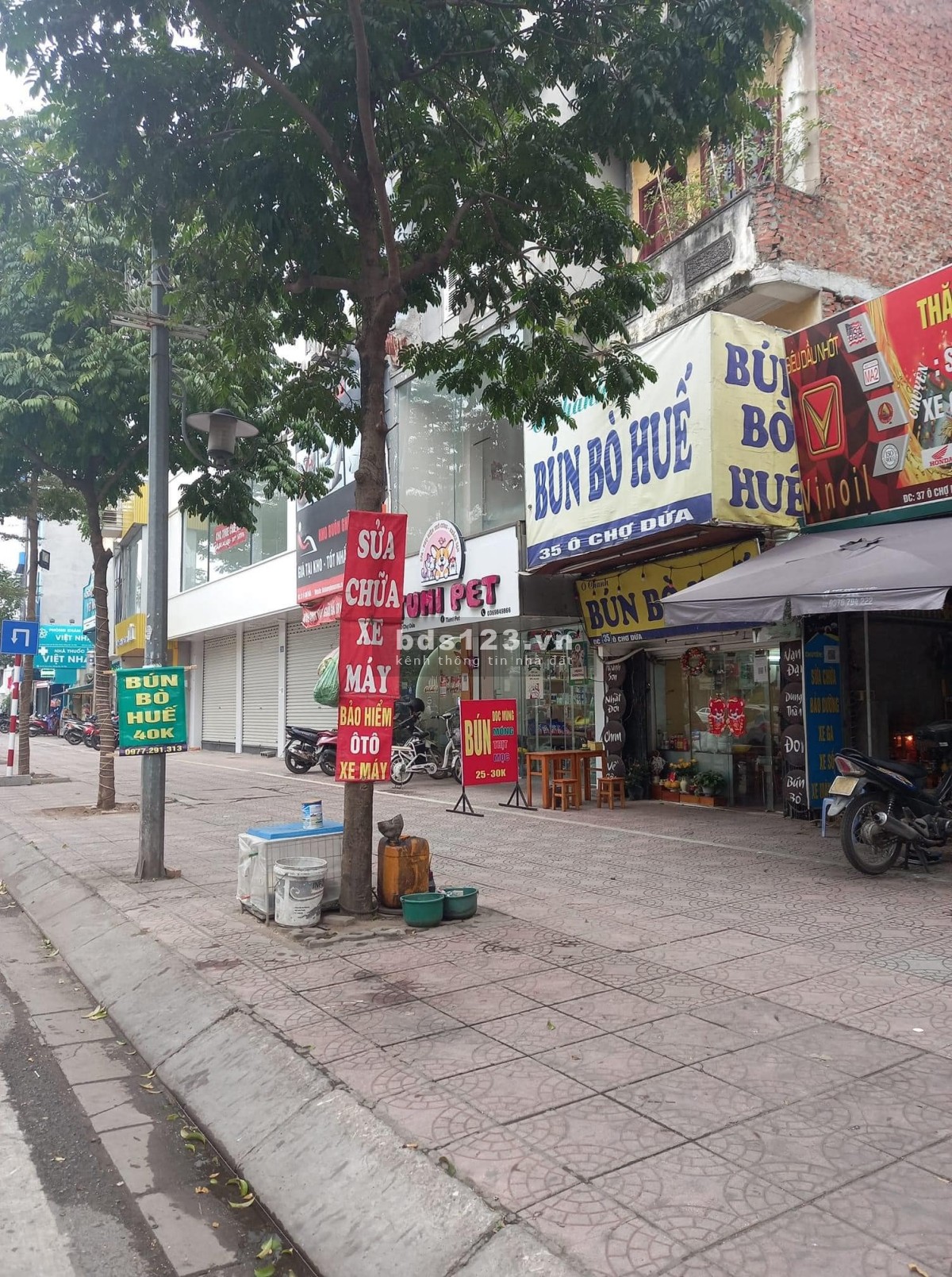 Bán nhà 200m2 mặt phố Nguyên Văn Huyên Cầu Giấy cho thuê kinh doanh.