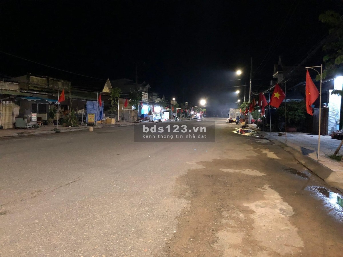 Nhà chính chủ ngay mặt tiền thành phố Vĩnh Long, giá 3.7 tỷ, pháp lý chuẩn