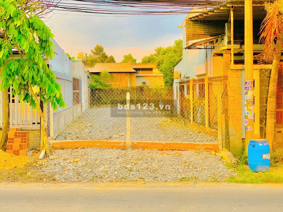Làm ăn thua lỗ bán gấp mặt tiền đường Nguyễn Văn Khạ,Tân An Hội đi từ Bến Xe An Sương xuống 20km