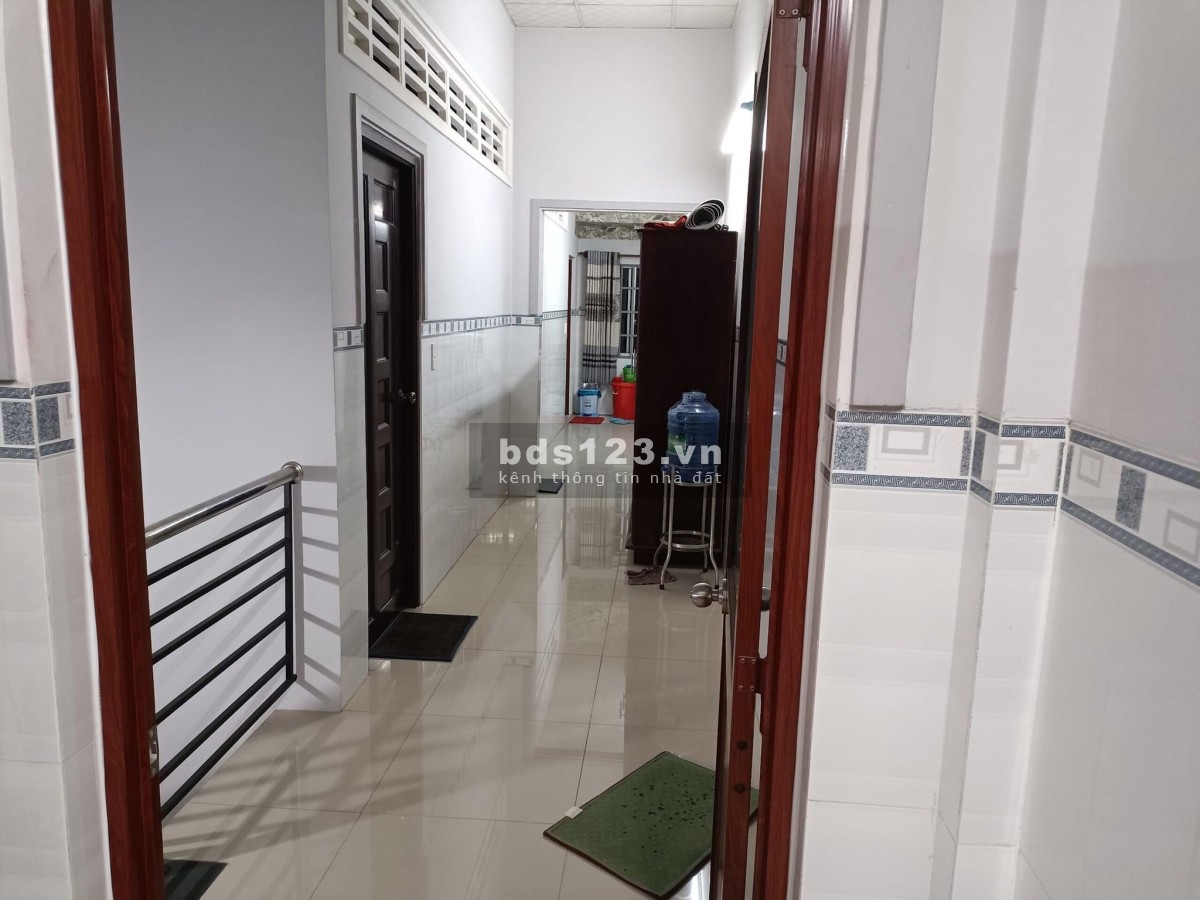 Nhà chính chủ ngay mặt tiền thành phố Vĩnh Long, giá 3.7 tỷ, pháp lý chuẩn