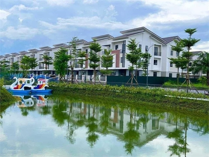 Bán biệt thự song lập DT 135m², hướng Đông Nam, sổ riêng chính chủ, nhỉnh giá 7 tỷ đồng