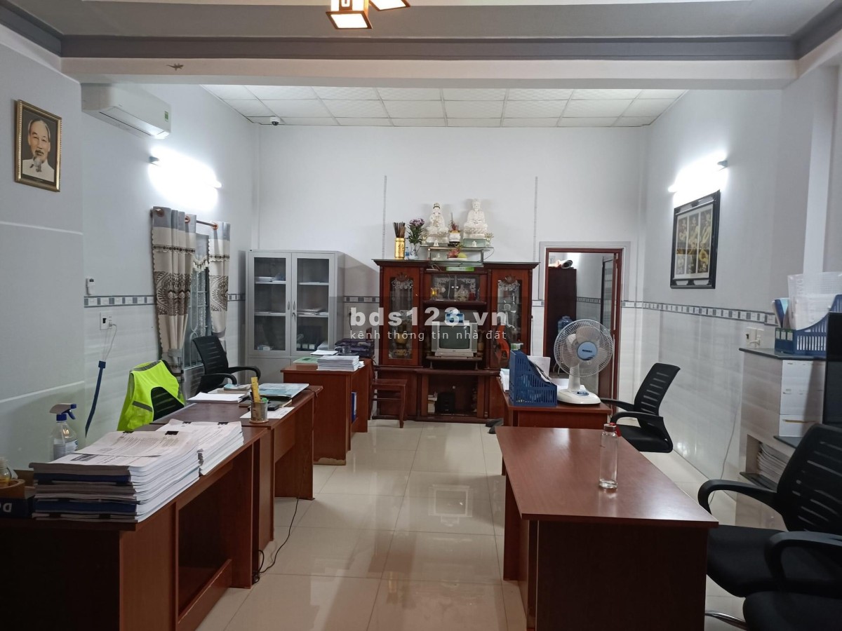 Nhà chính chủ ngay mặt tiền thành phố Vĩnh Long, giá 3.7 tỷ, pháp lý chuẩn
