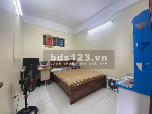 Chính chủ bán căn hộ 3 P ngủ, 74m2 giá siêu rẻ, 1,8 tỷ quận Hoàng Mai giáp Thanh Xuân