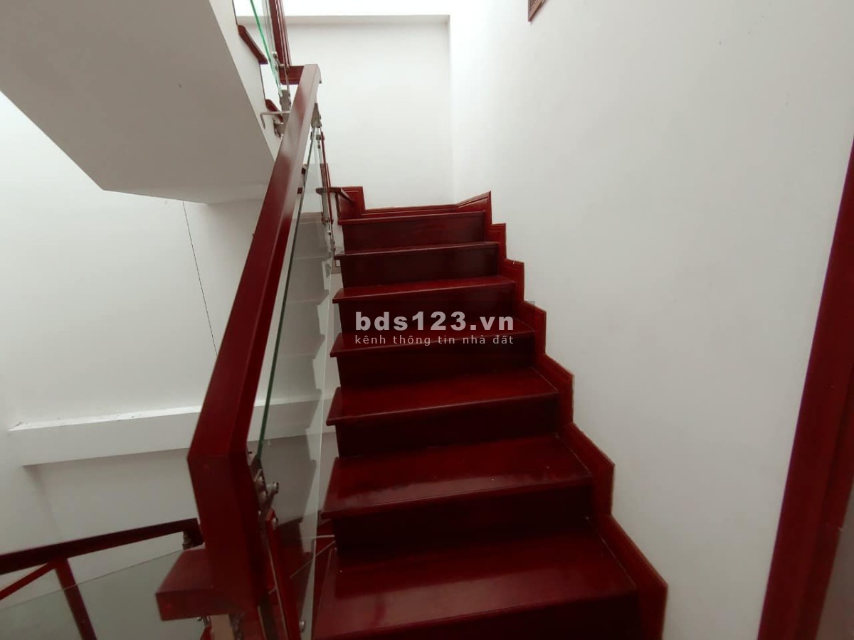 Bán nhà mặt tiền đường số nhà mới ở ngay, 4 tầng, 4x19.5 giá chỉ nhỉnh 12 tỷ