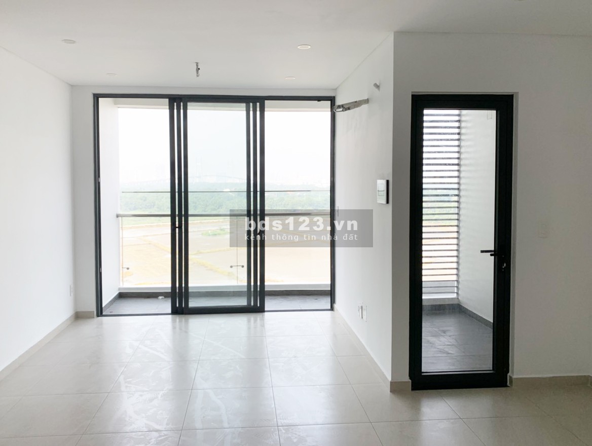 Cần tiền gấp bán căn 2pn, view công viên và hồ bơi giá rẻ