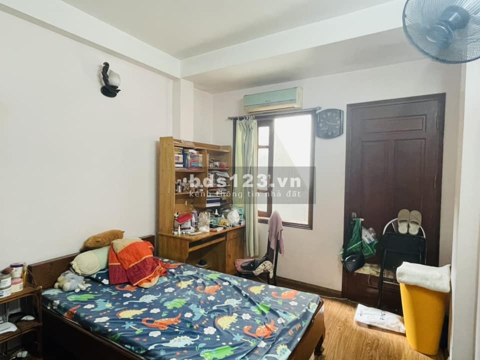 Bán nhà nhỉnh 3 tỷ nhà Đặng Thai Mai, khu Vip Tây Hồ, giá tốt
