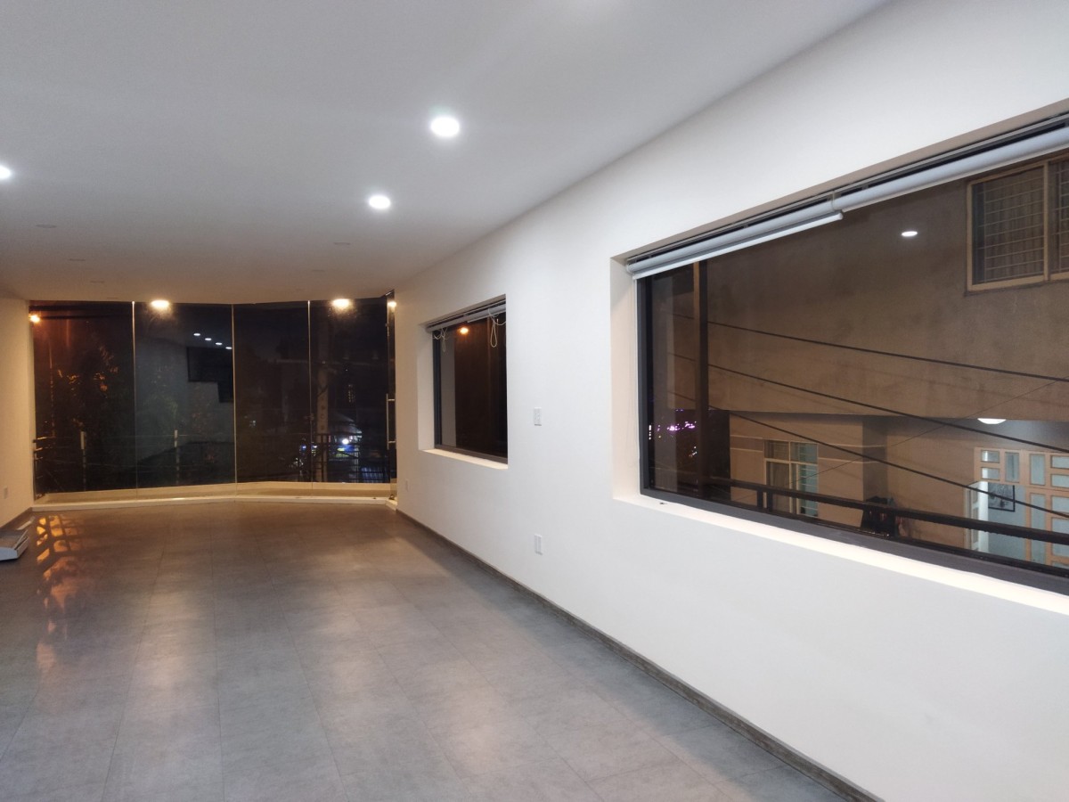 Cần bán nhà 1 trệt + 1 hầm + 3 lầu đường Lê Thị Riêng, khu phố 2, phường Thới An, quận 12