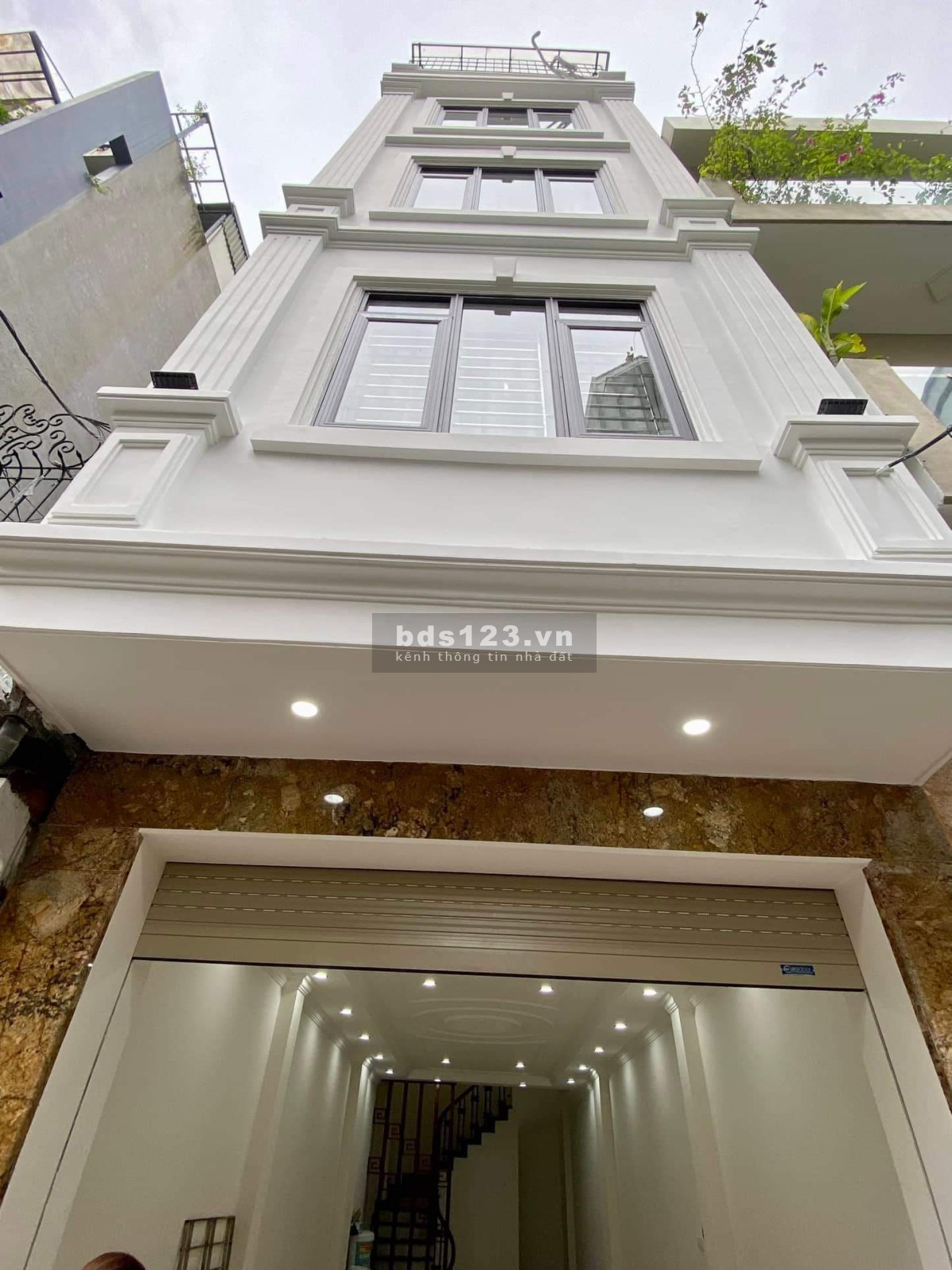 Bán nhà phân lô ô tô tránh Lâm Hạ Long Biên, dt 45m2, 5 tầng giá 9.5 tỷ 0904217831