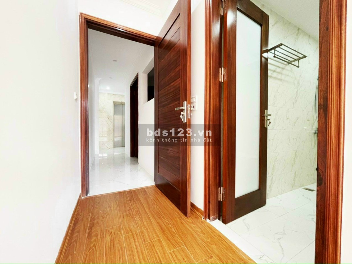 Chính chủ cho thuê nhà nguyên căn Thái Hà giá tốt, đúc 7 tầng