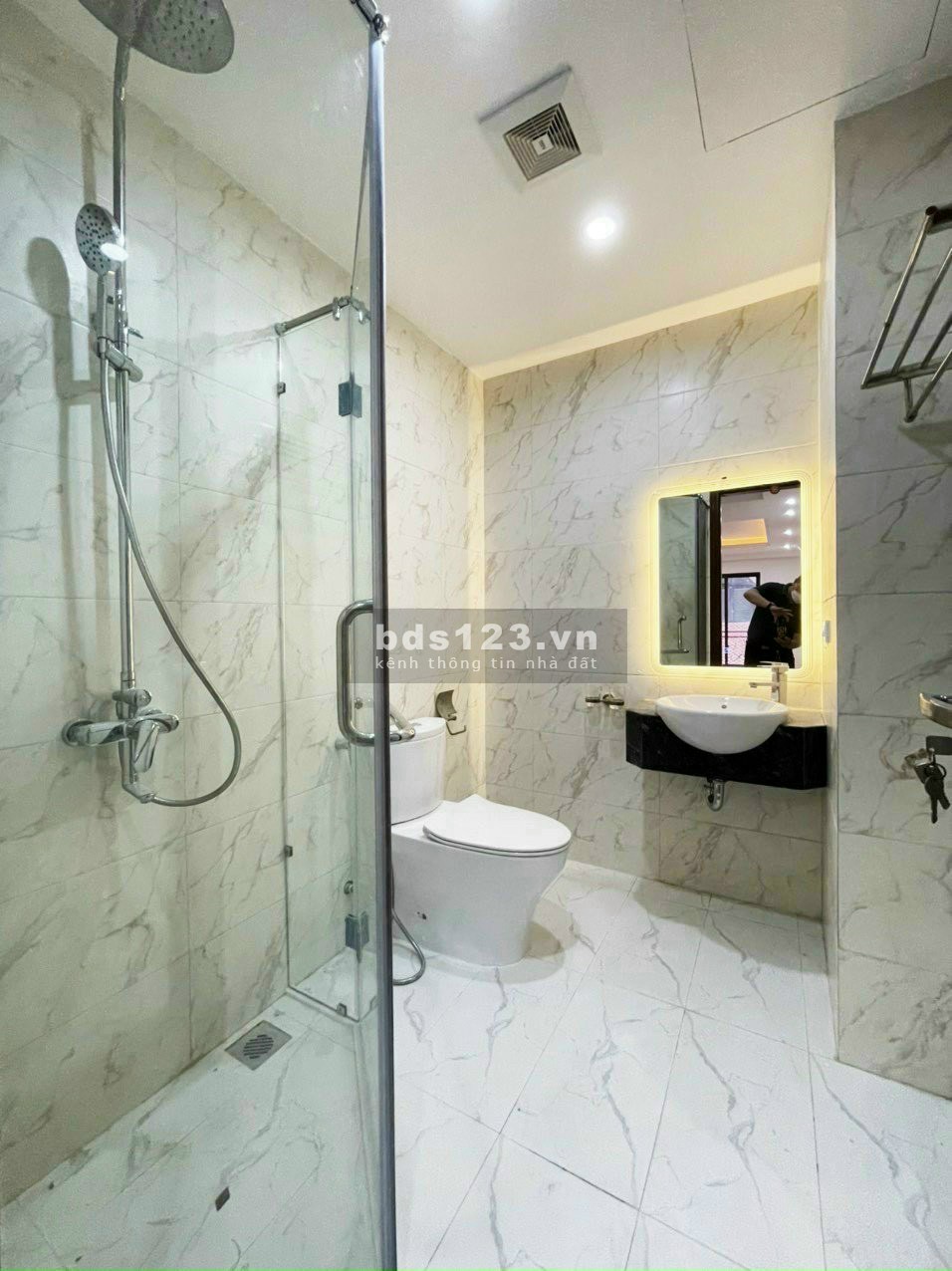 Chính chủ cho thuê nhà nguyên căn Thái Hà giá tốt, đúc 7 tầng