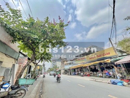 Bán gấp lô đất 404m² mặt tiền Lý Phục Man, P. Bình Thuận, Quận 7