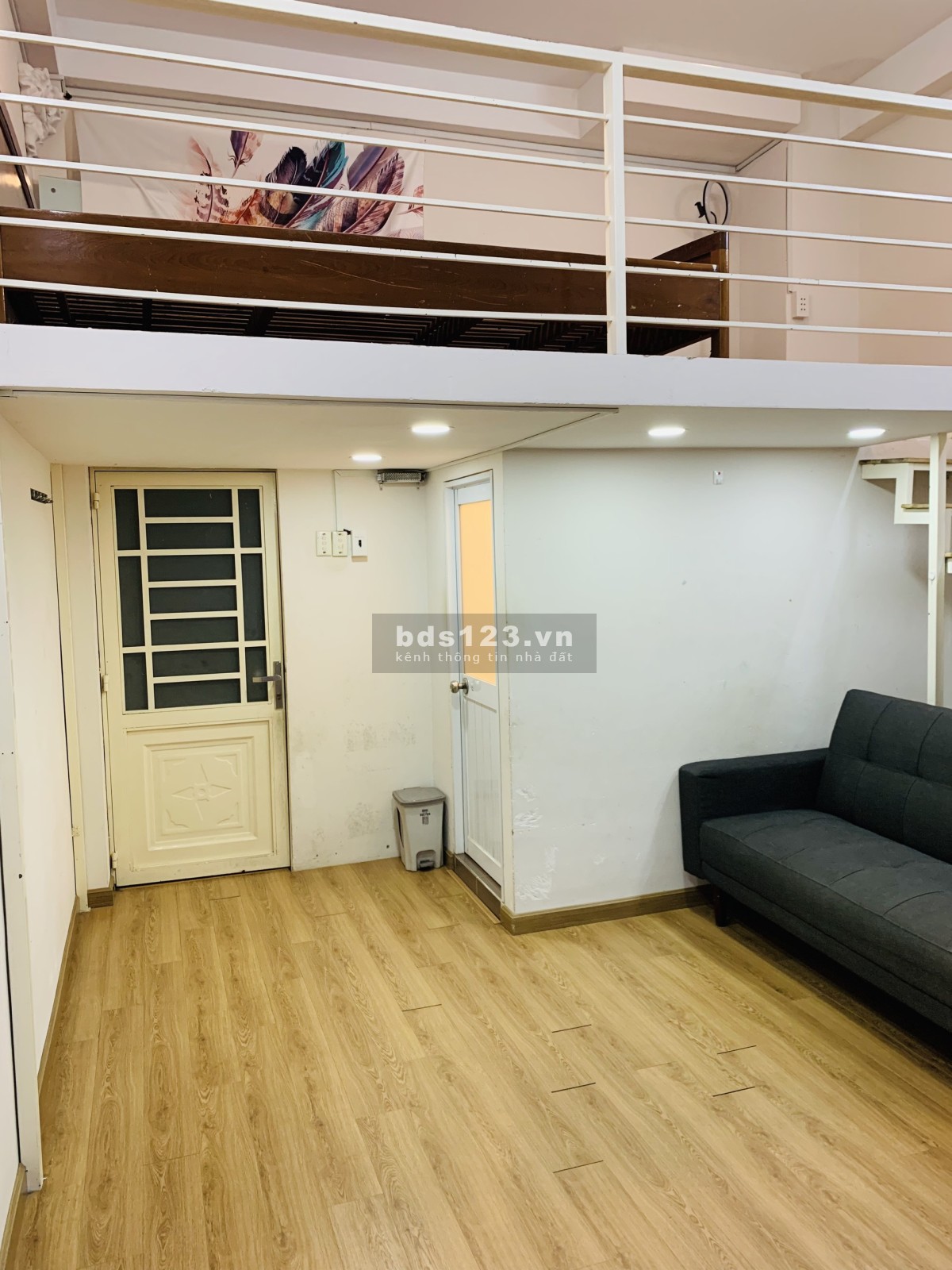 CHDV Giaỉ Phóng Tân Bình có gác & ban công chỉ 5 triệu 6/tháng