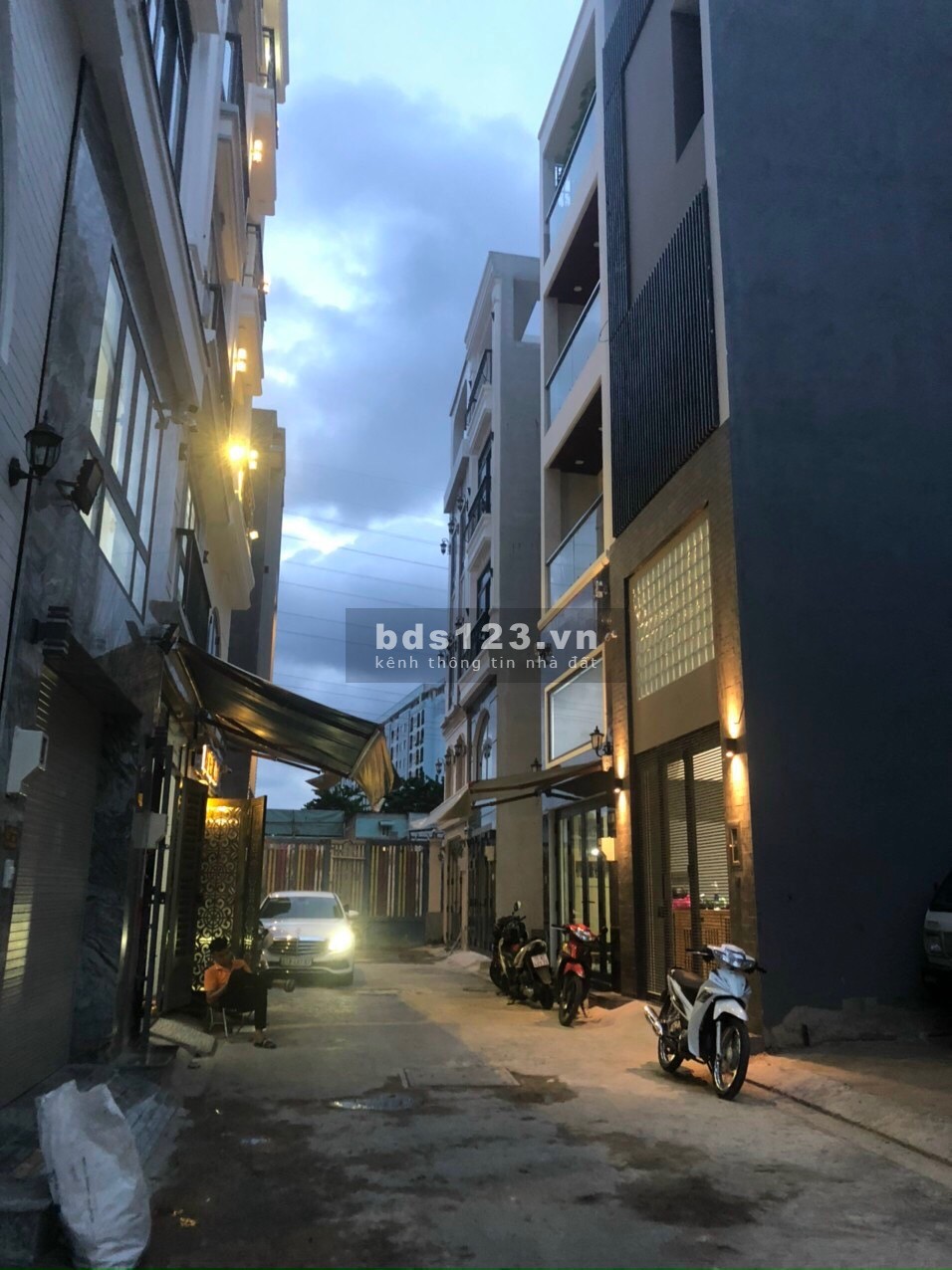 Bán khu trọ Phạm Văn Đồng, 1000m2 full thổ cư, thu 500tr/tháng, đường oto, chủ chịu vay bank, 105tỷ