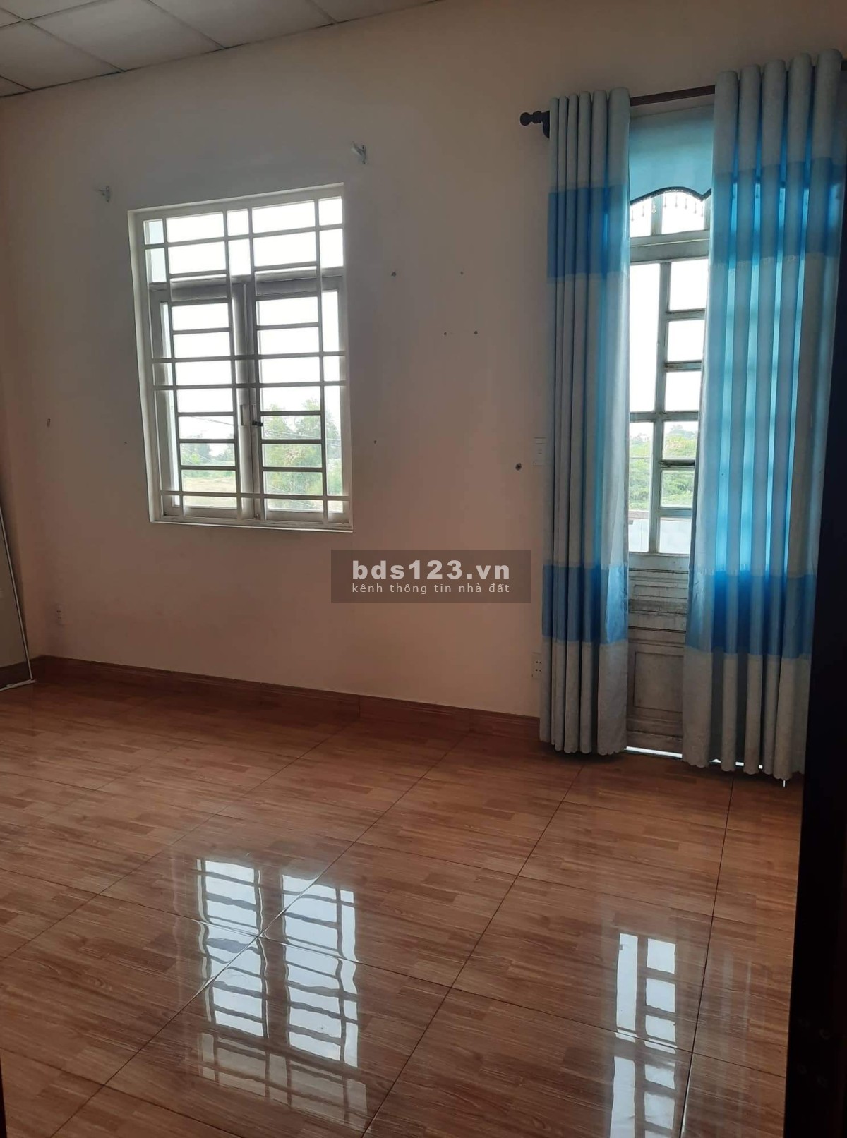 Cần bán nhà Phường Tân Tạo, Quận Bình Tân5m x 12m, hẻm rộng 8m3.5 tỷ (TL người thiện chí mua)