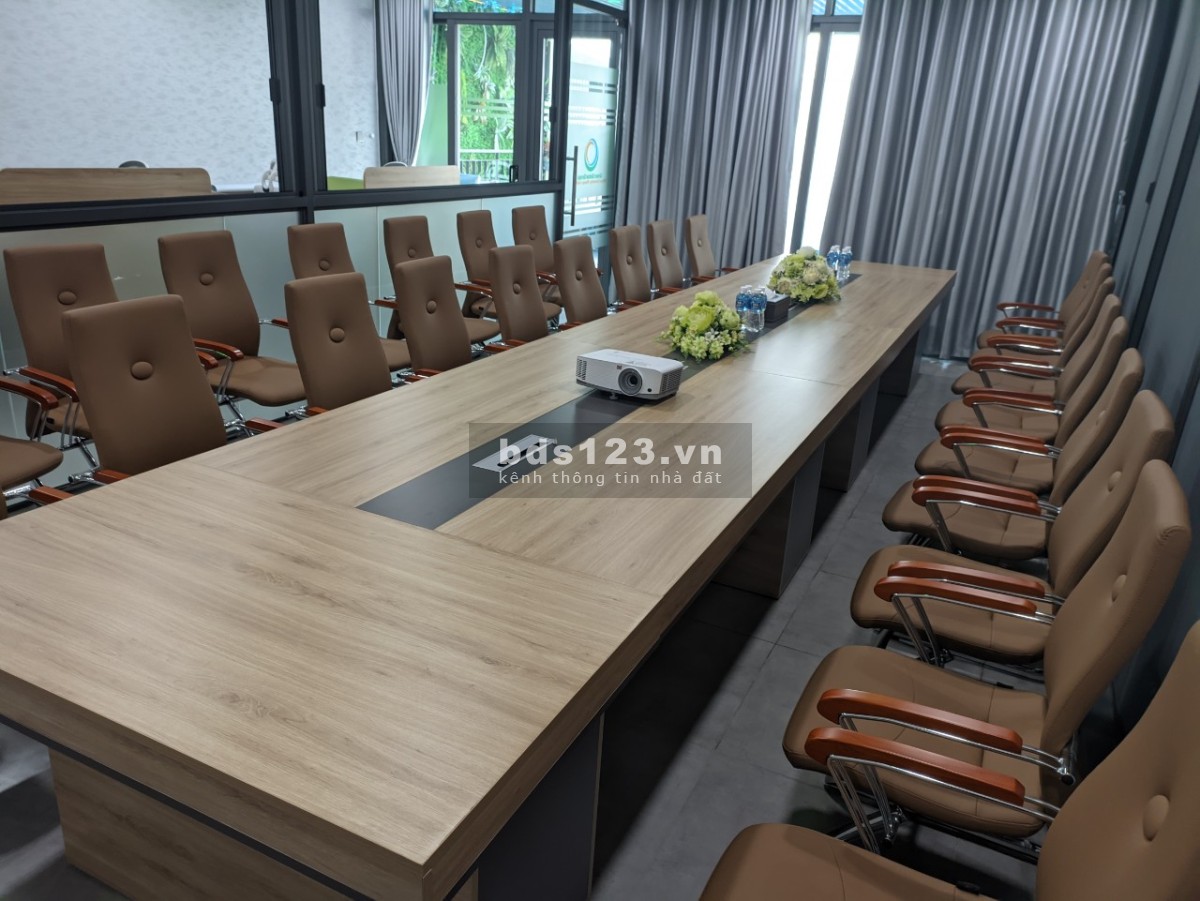 Văn phòng đắc địa giá thuê chỉ từ 500 nghìn/m²/tháng, tiện ích đầy đủ