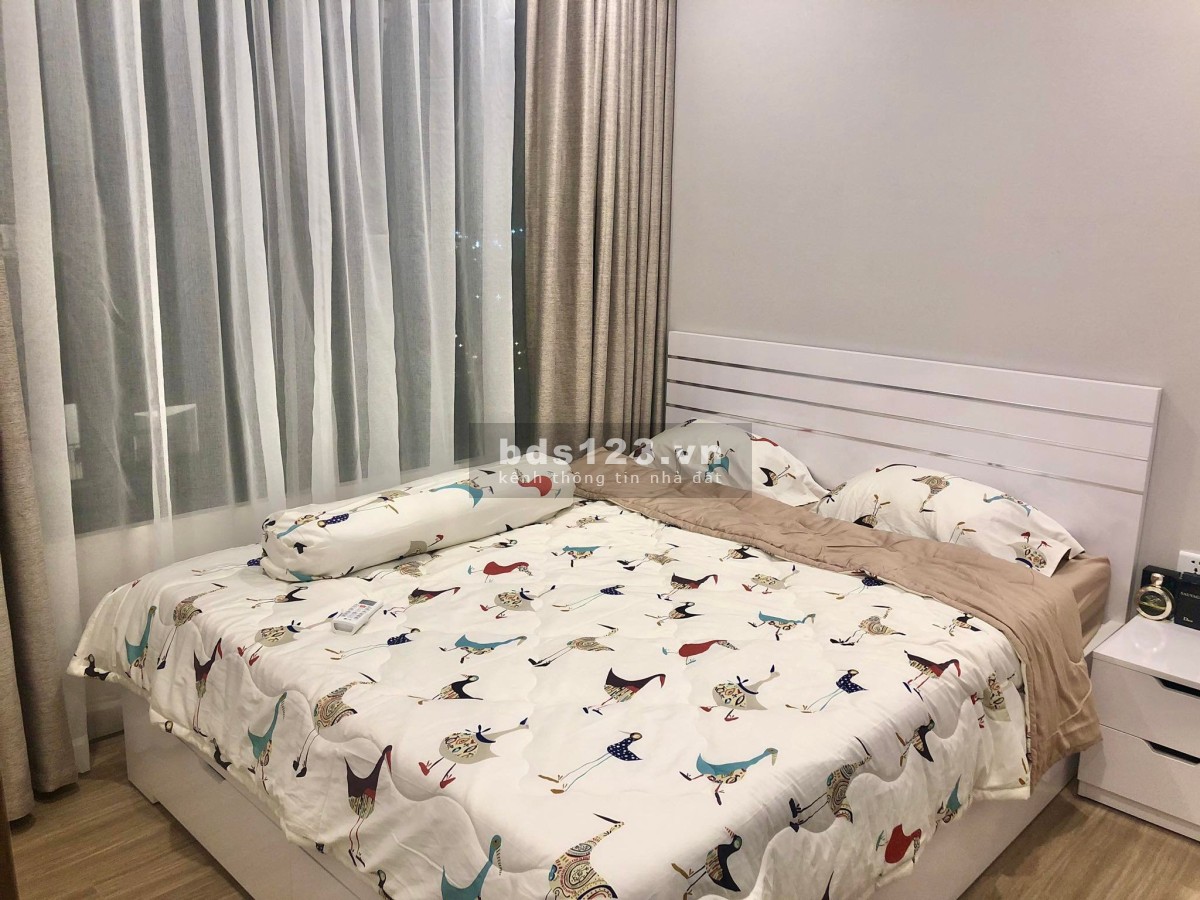 Bán lại căn hộ 2 PN+ Vinhome Grand Park quận 9 đầy đủ nội thất S302 siêu rẻ